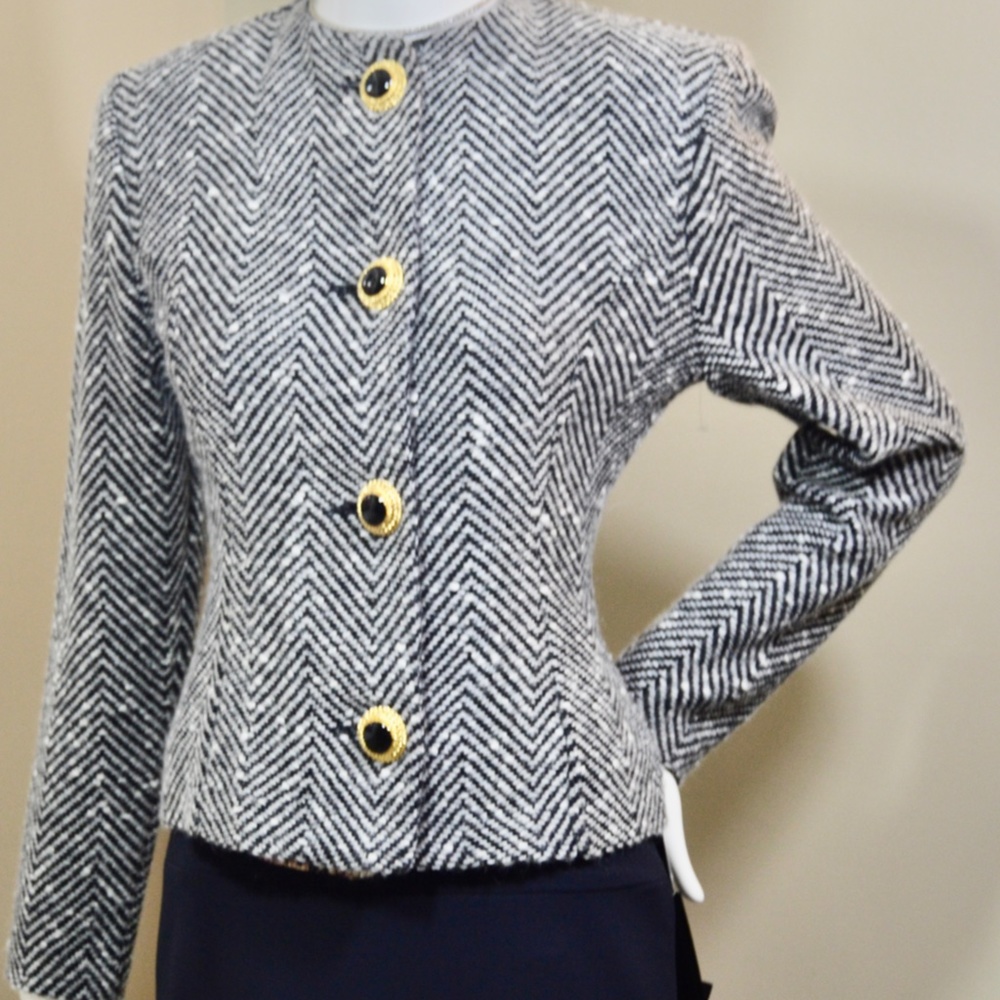 St. John by Marie Gray Cashmere Blend Herringbone Jacket – Size 6 – Made in USA
